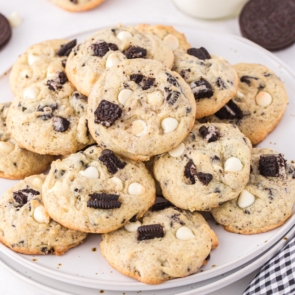 cookies and cream cookies on a white plate