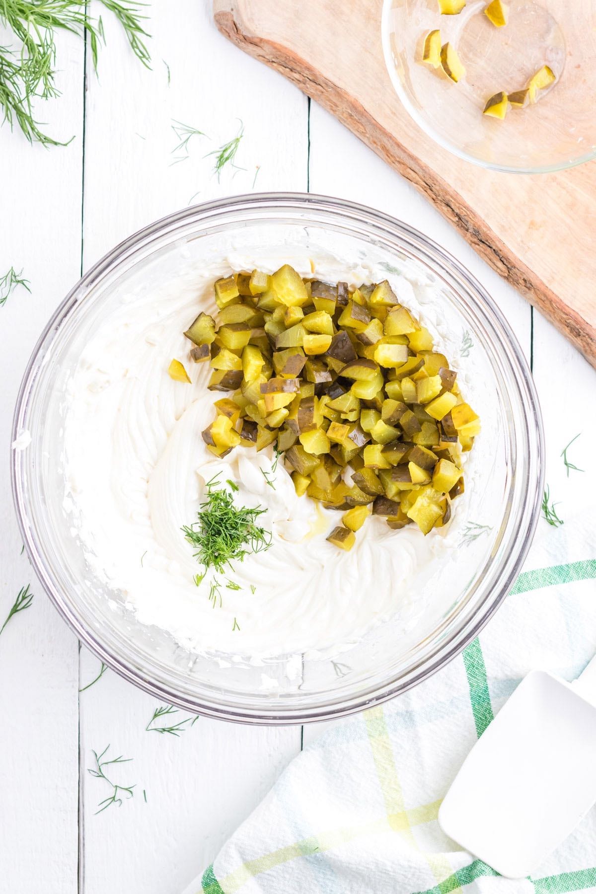 How to Make Dill PIckle DIp