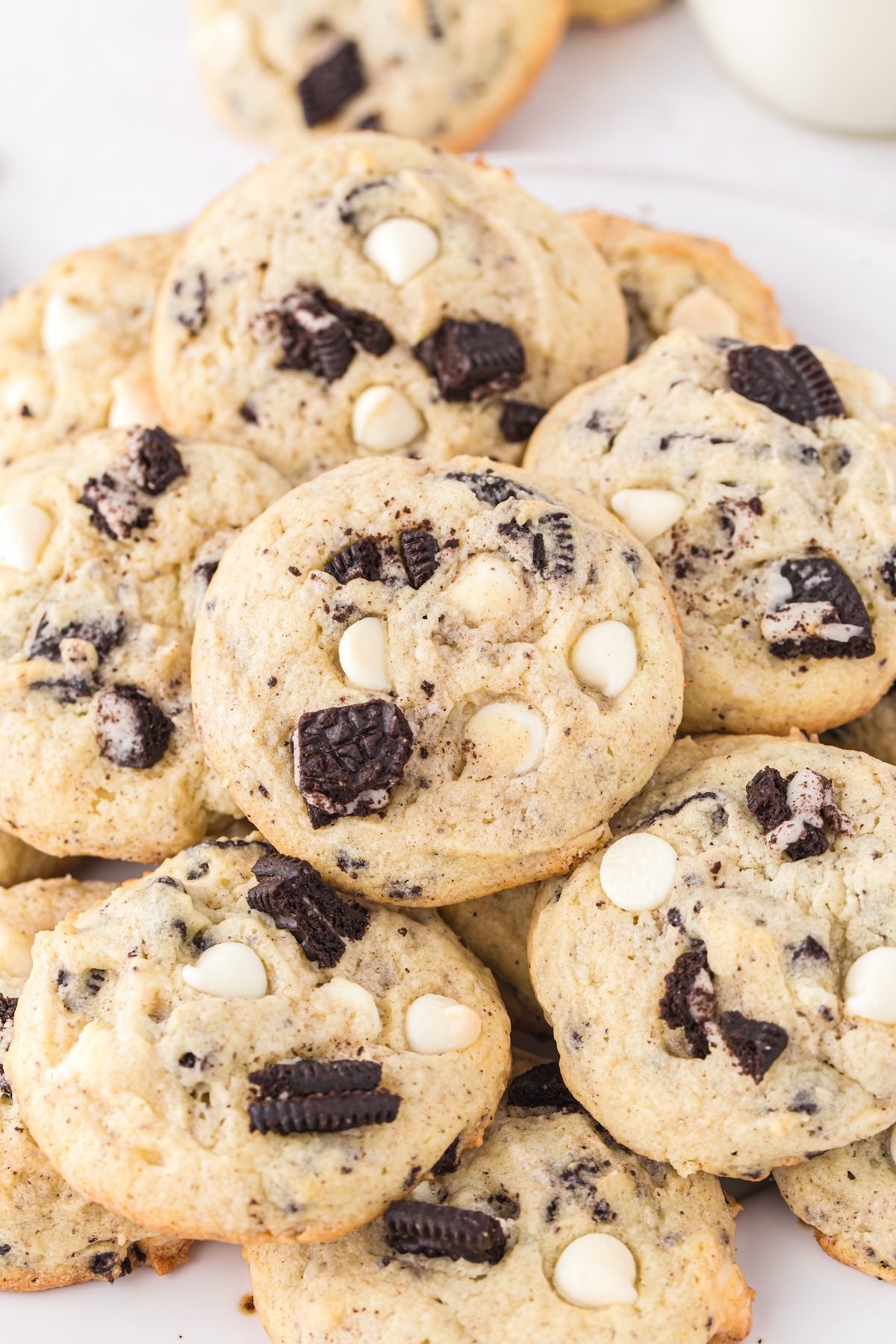 Cookies and Cream Cookies
